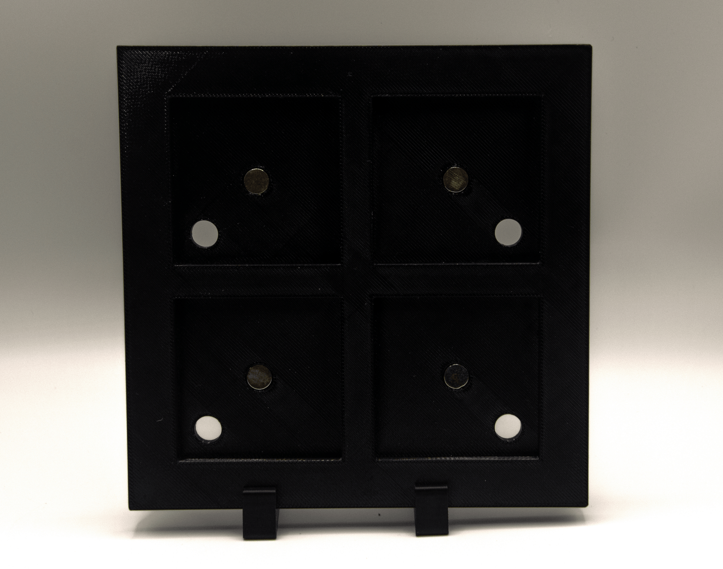 オリジナルフォトマグネット用フレーム(正方形・黒・卓上スタンド付き) - レンブランサ