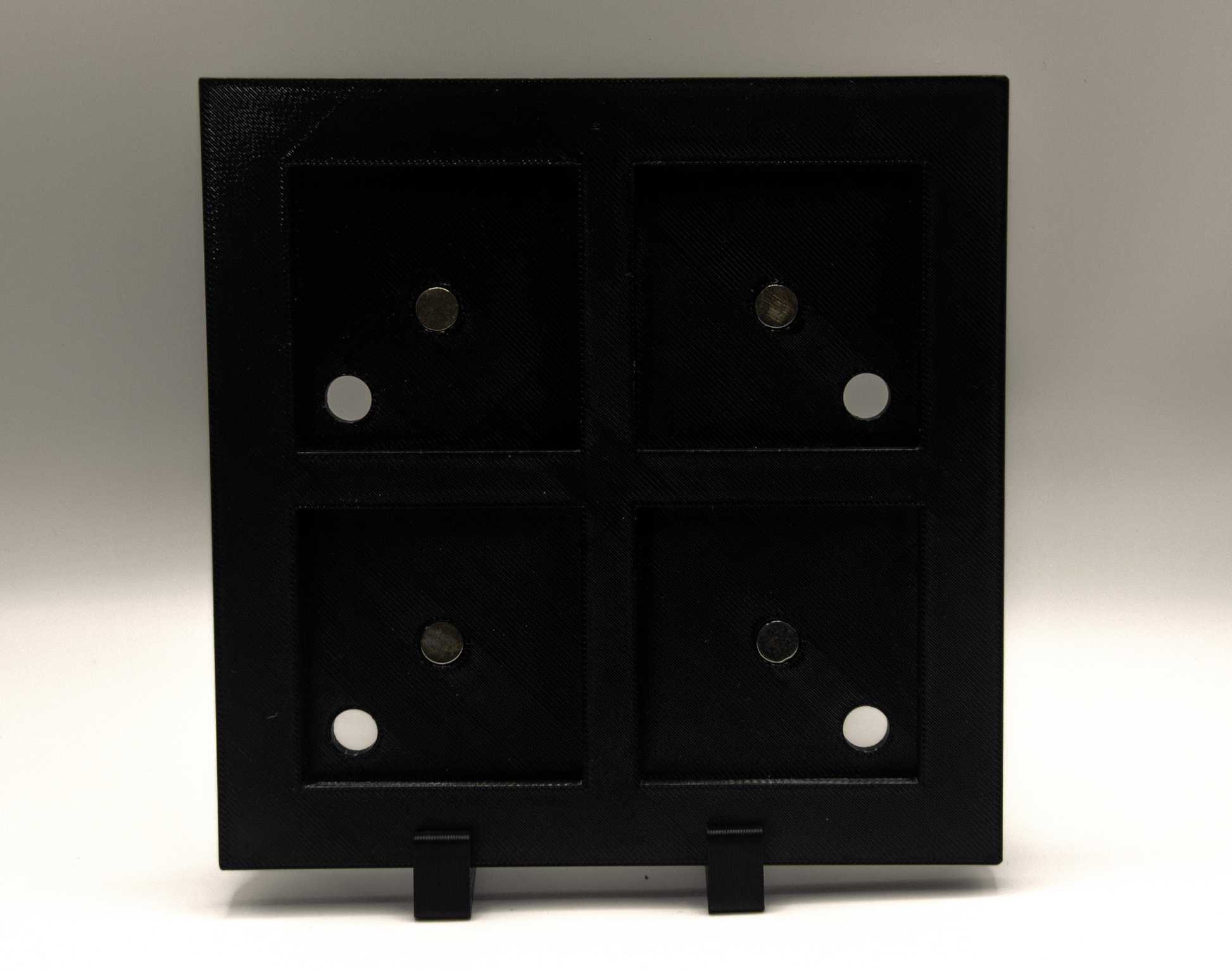 オリジナルフォトマグネット用フレーム(正方形・黒・卓上スタンド付き) - レンブランサ