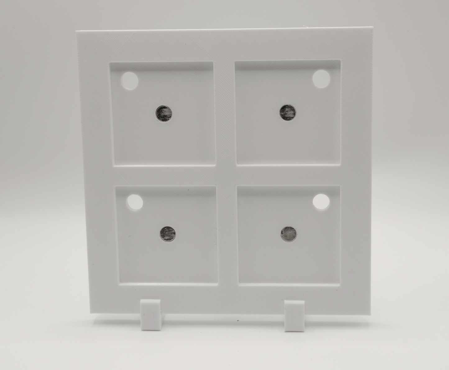 オリジナルフォトマグネット用フレーム（正方形・白・卓上スタンド付き） - レンブランサ